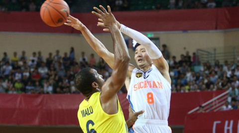 川军激战柏林欧绿保 刘炜首秀闪耀成都